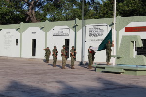 Ceremonia de honores a la bandera en la XX Zona Militar