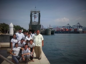 Estudiantes del Bachillerato Técnico No. 10 en las instalaciones de la Estación Naval de Búsqueda y Rescate