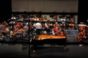 Se presentó la Orquesta Filarmónica del Desierto en el marco del Concierto del Día del Niño